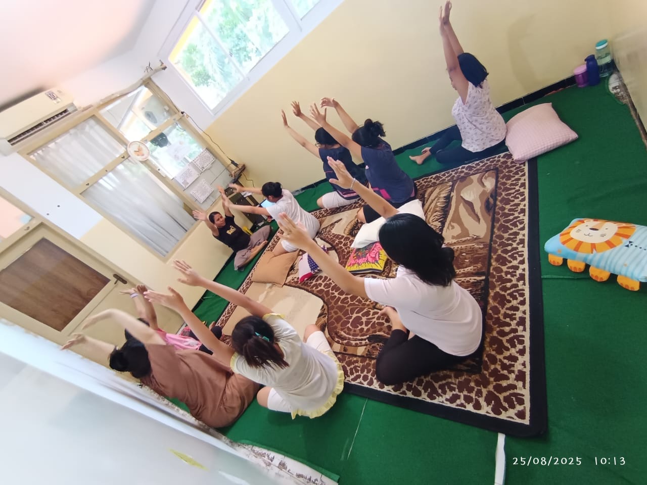 Senam Hamil yang rutin dilakukan seminggu sekali