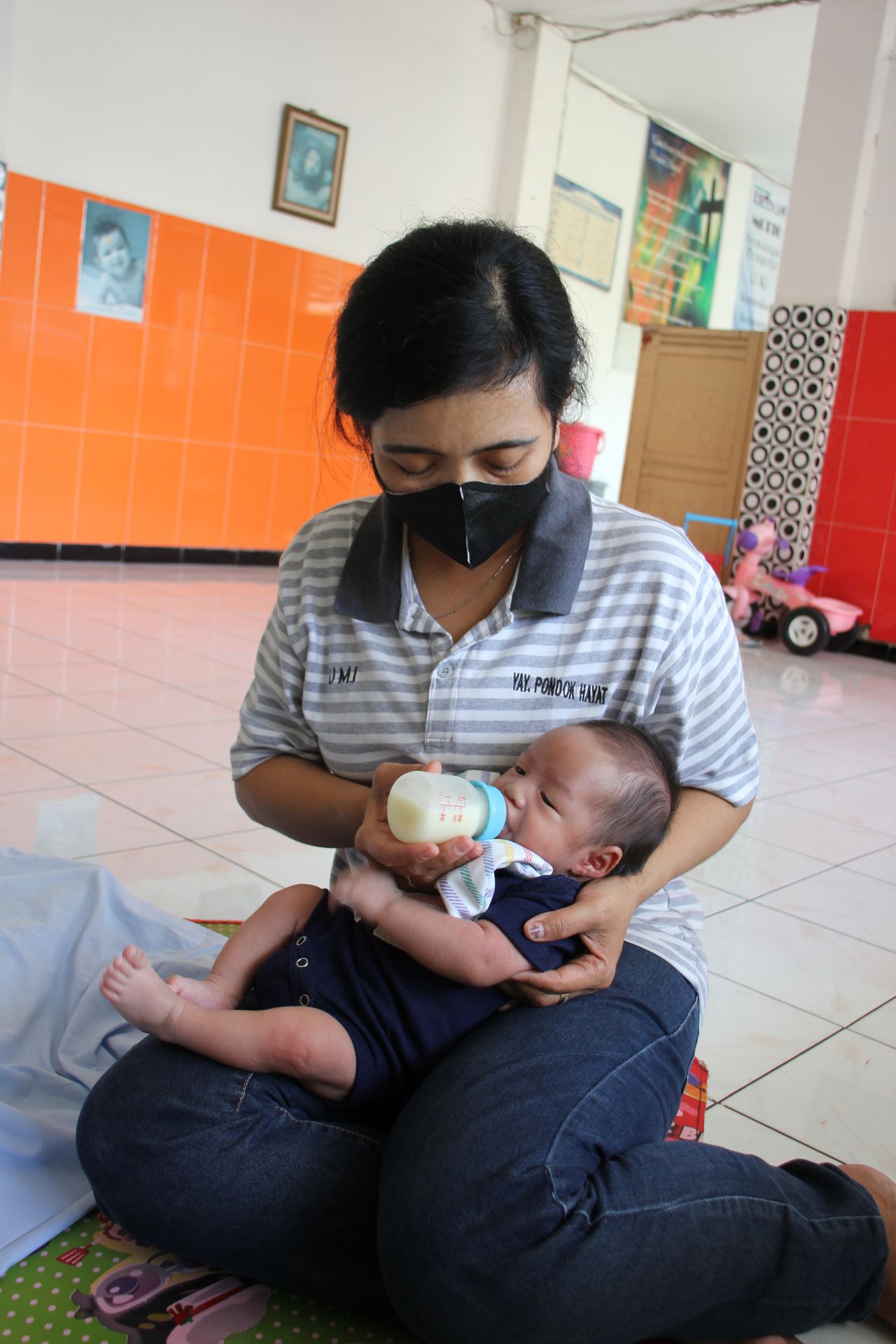 Pengasuhan bayi-bayi